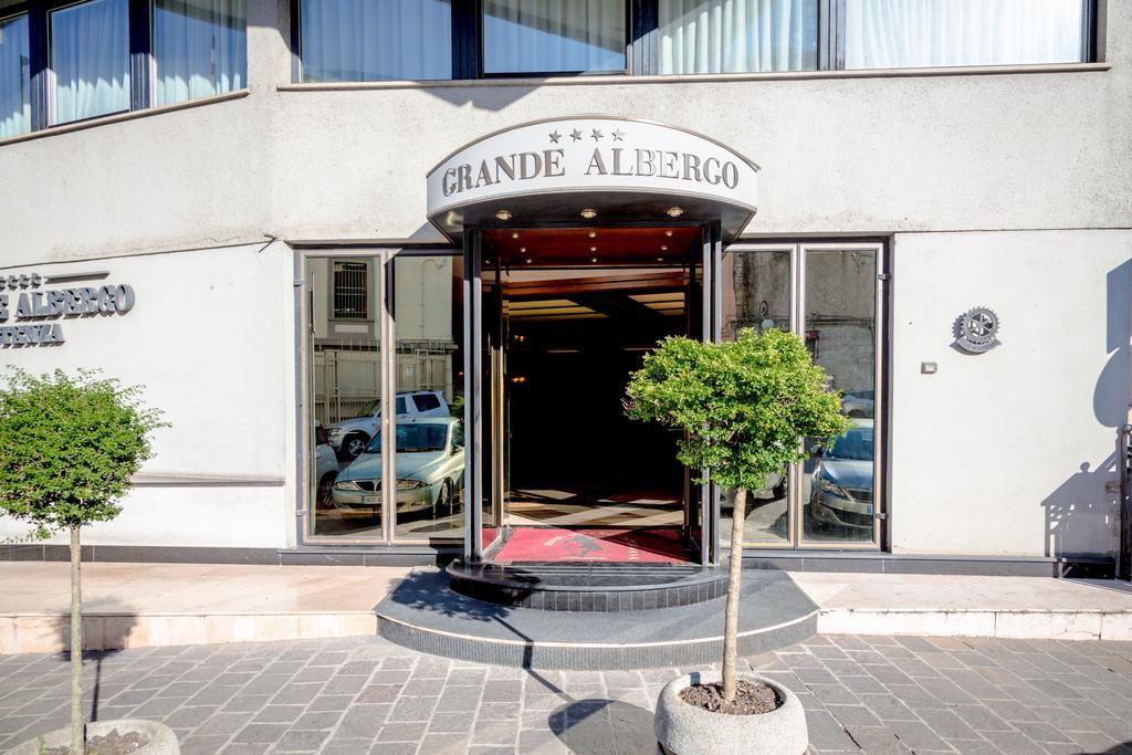 Grande Albergo Potenza Exterior foto